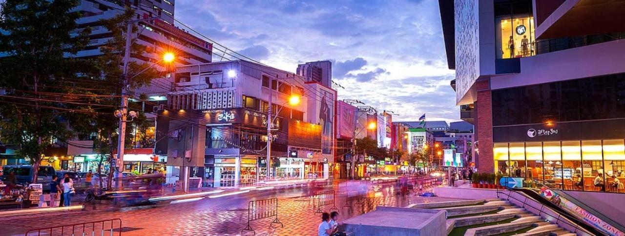 ปิดถาวร Bangkok Buitenkant foto